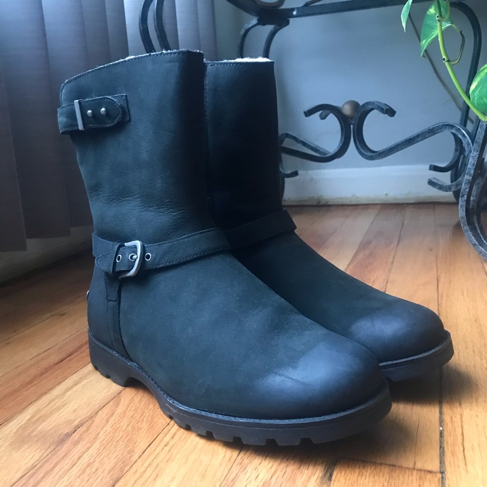 Black Ugg boots!